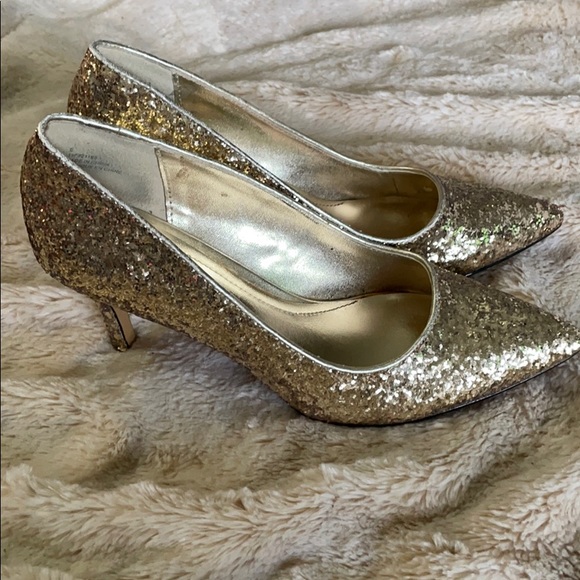 K&M Gold sparkle 3โ Heels, Size 6B, Like New ๐๐ - Picture 5 of 10
